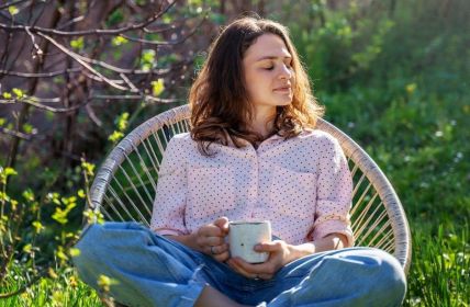 Kaffeeanbau zu Hause: Frischer Kaffee aus eigener Ernte (Foto: AdobeStock - olezzo 499874160)