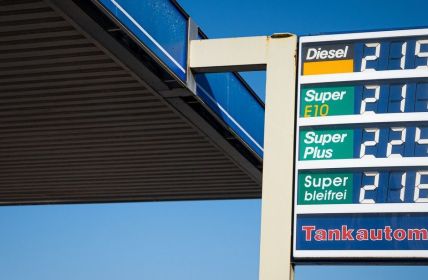 Nahostkonflikt treibt Dieselpreise in die Höhe und bedroht (Foto: AdobeStock -  Elias Kostner - 494033870)